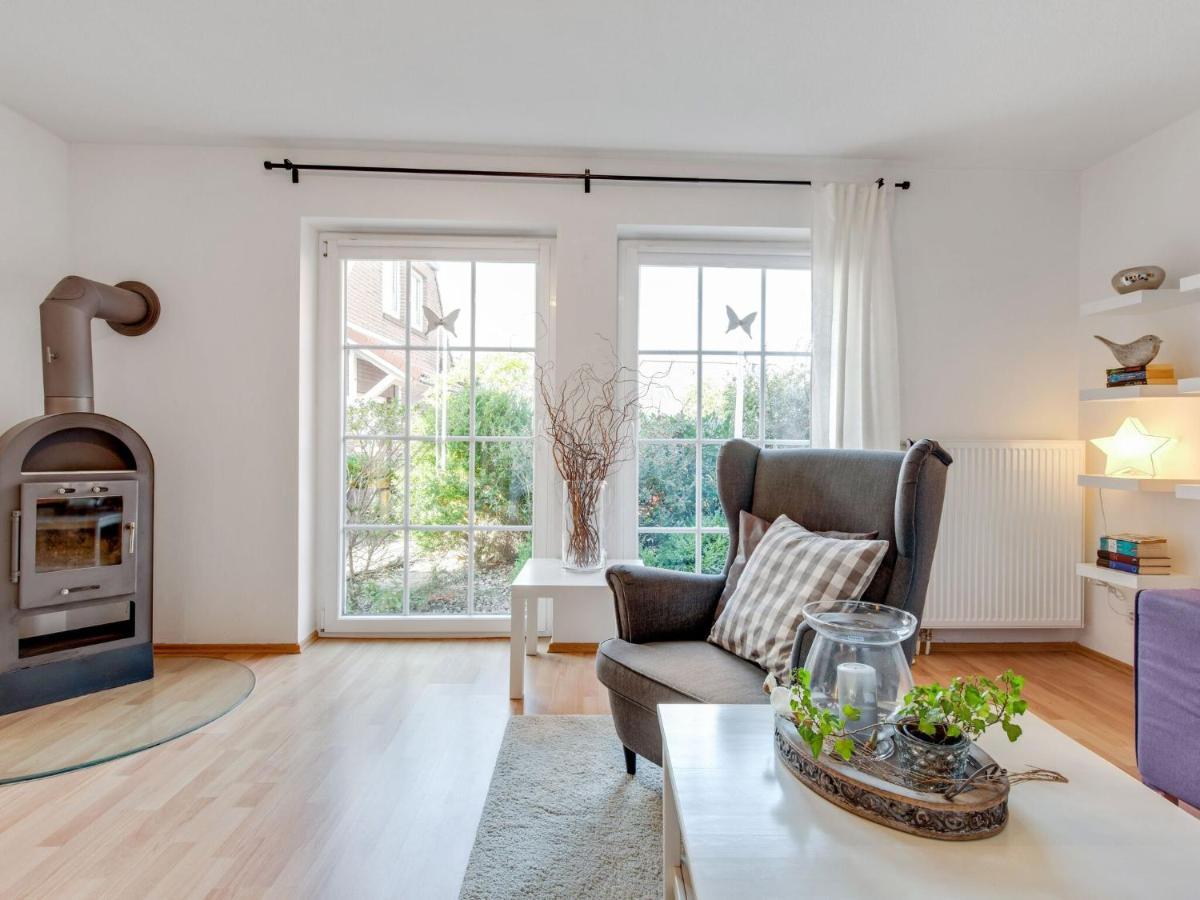 Enticing Holiday Home In Oldenburg With Garden Near Sea Dannau Екстериор снимка