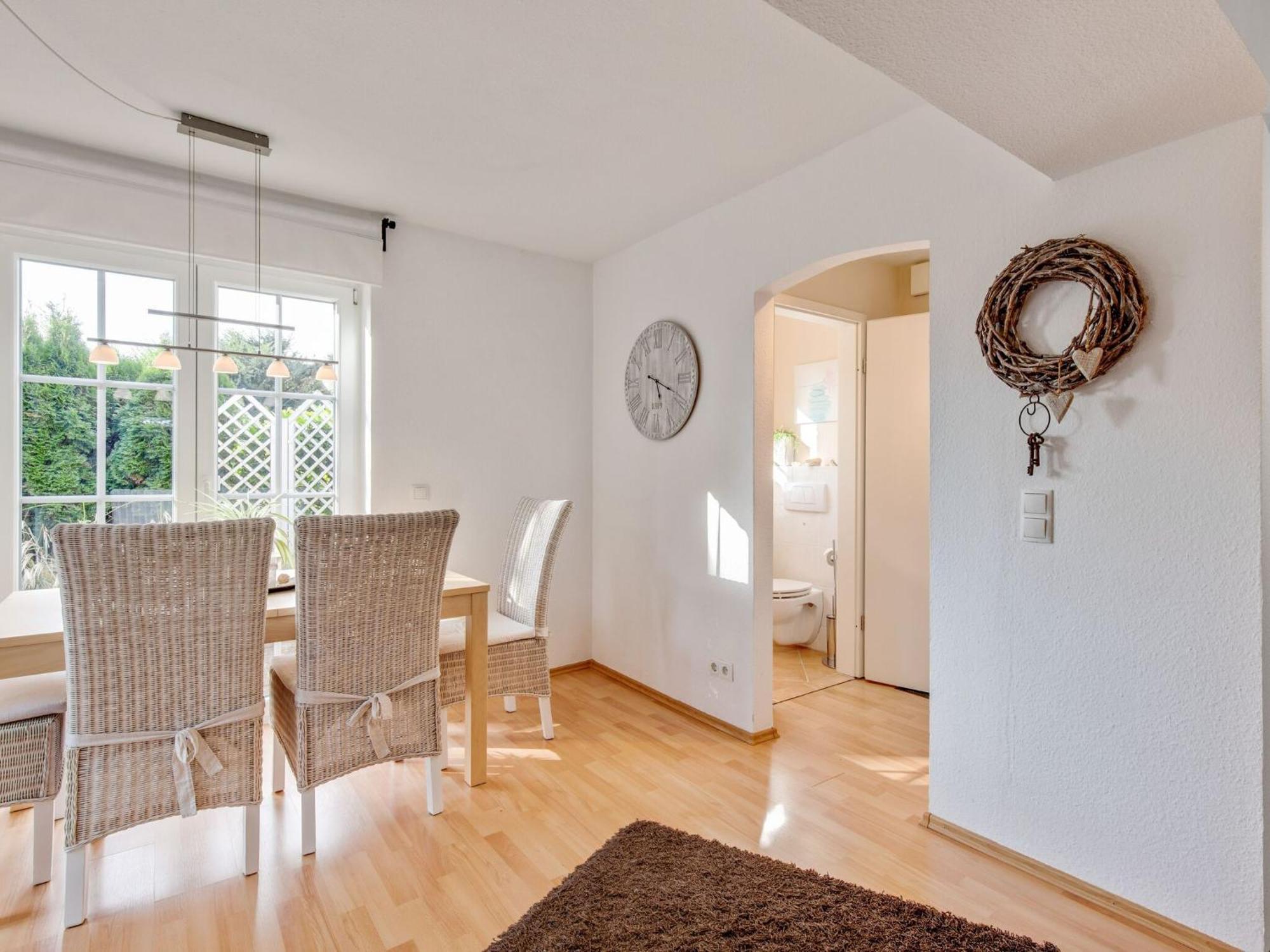 Enticing Holiday Home In Oldenburg With Garden Near Sea Dannau Екстериор снимка