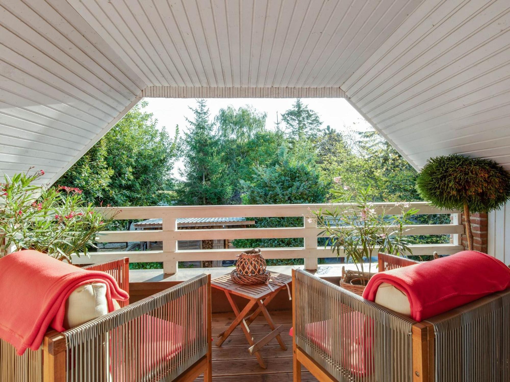 Enticing Holiday Home In Oldenburg With Garden Near Sea Dannau Екстериор снимка