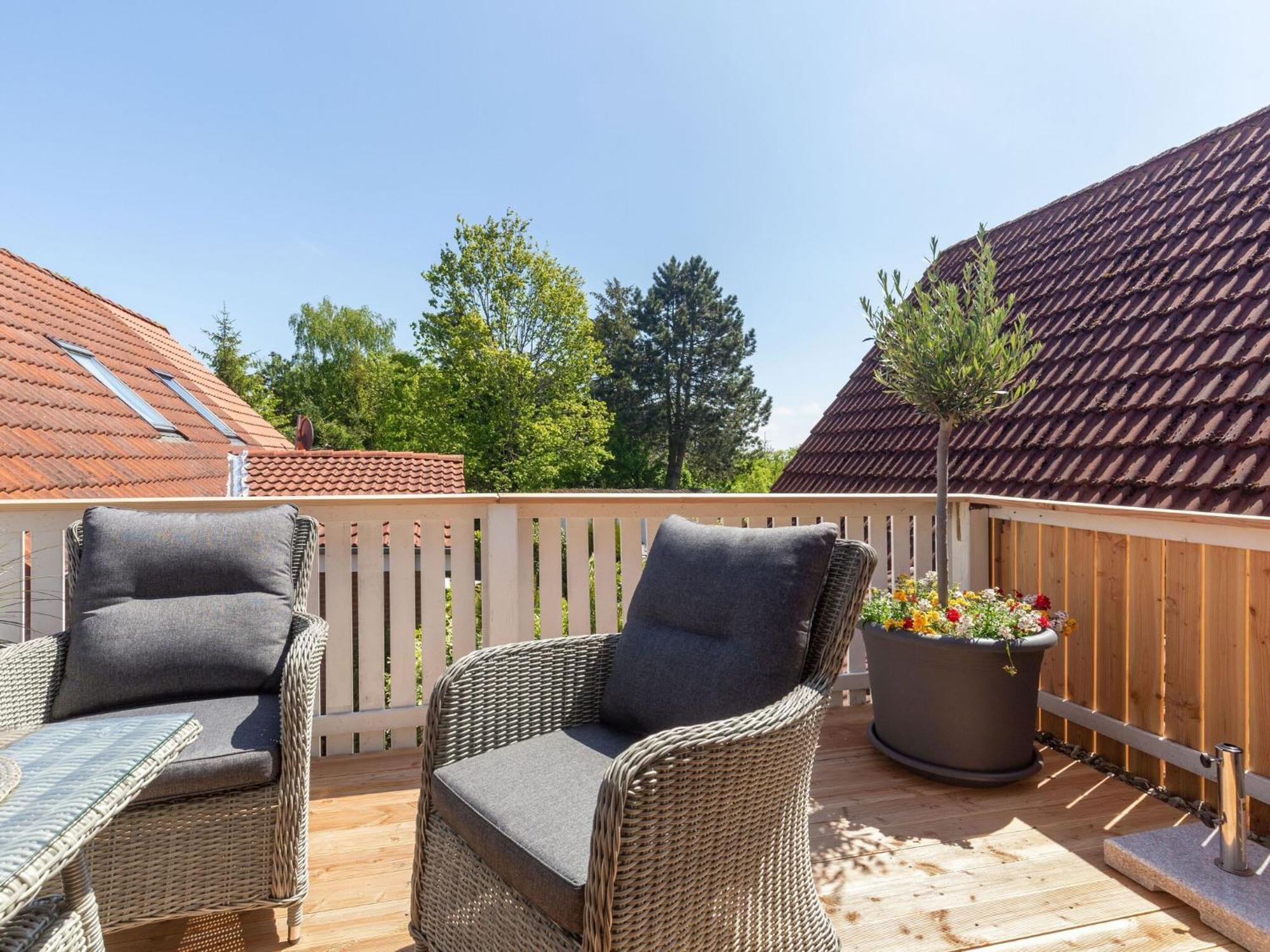 Enticing Holiday Home In Oldenburg With Garden Near Sea Dannau Екстериор снимка