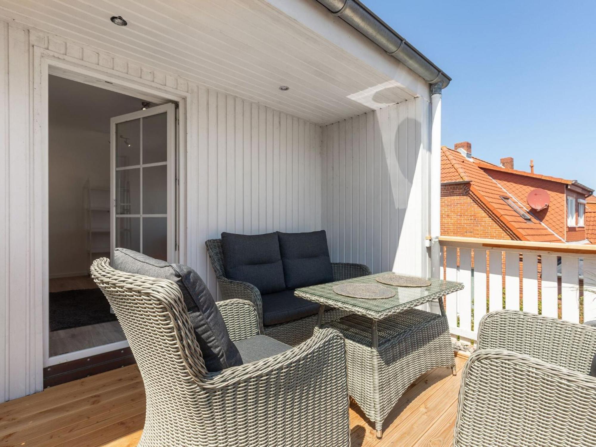 Enticing Holiday Home In Oldenburg With Garden Near Sea Dannau Екстериор снимка